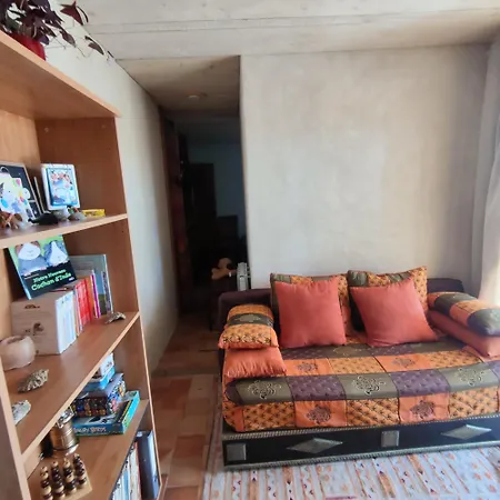 Les Oliviers Проживание в семье